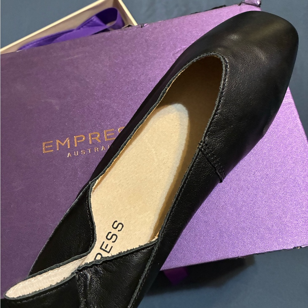 Black Leather Women's Flats